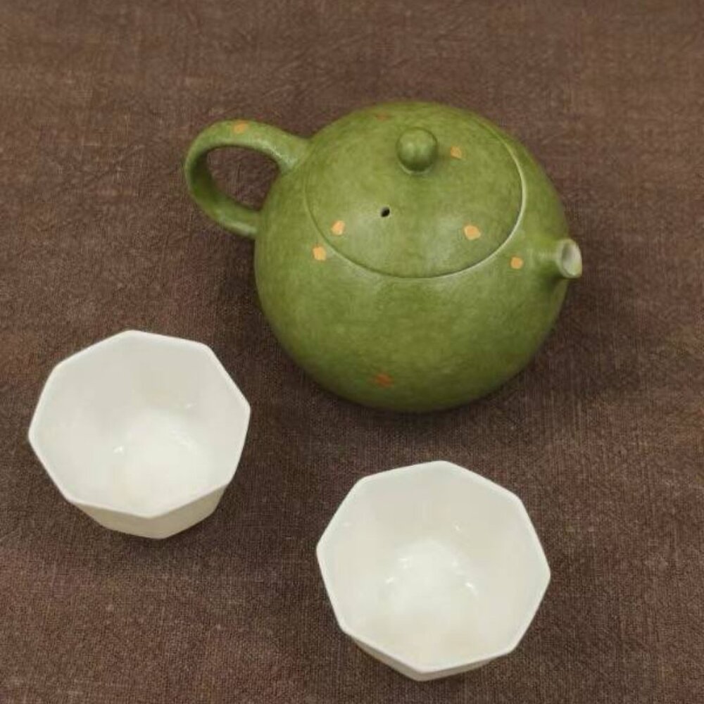 Minimal Green Ceramic Tea Pot for Daily Brewing